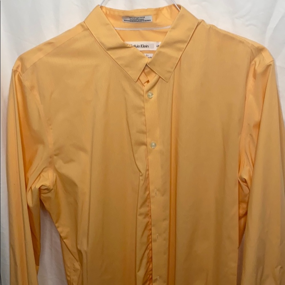 Calvin Klein men’s dress shirt